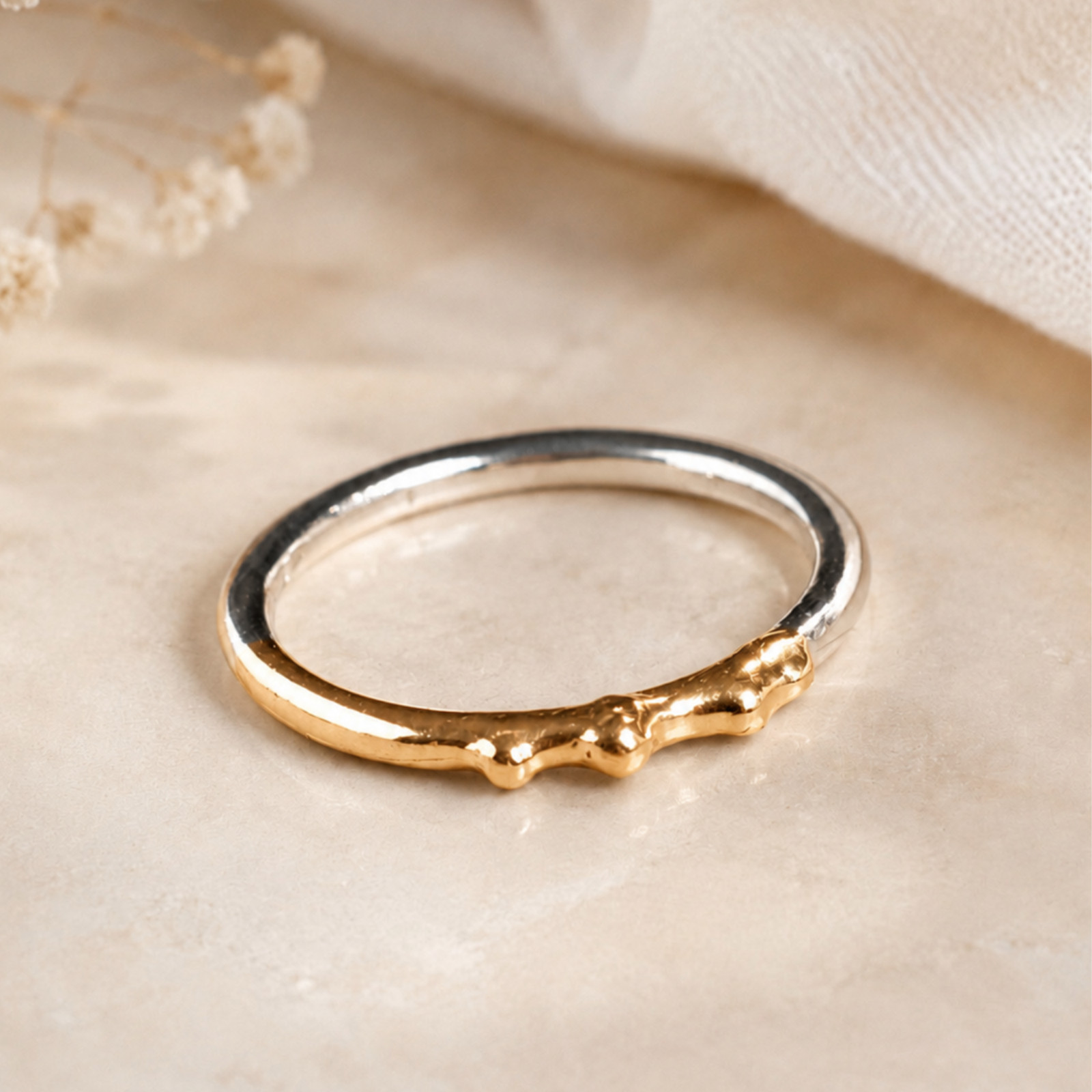 9ct solid Gold Molten and solid silver stacking ring size Q 1/2 Fully Hallmarked