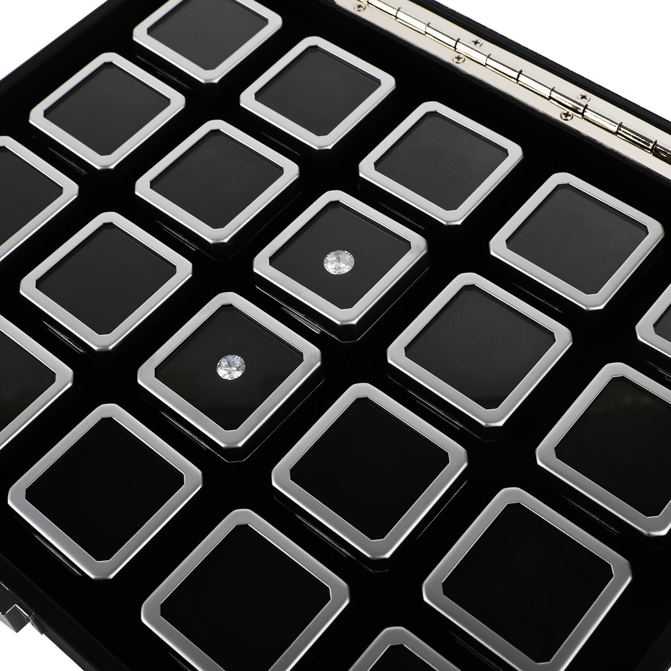 GemTrue Lockable Diamond Box Set with Viewing Window Reversible Cushion