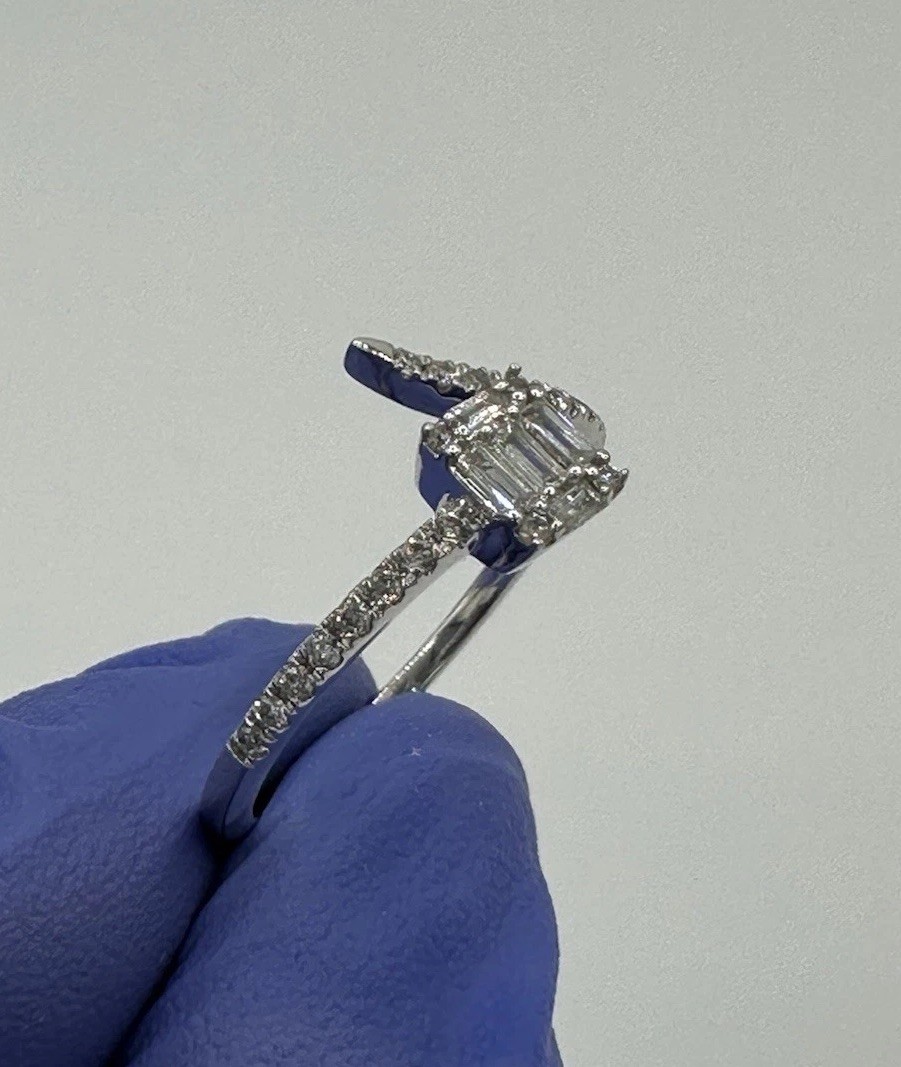 14k White Gold Square Shape Diamond RD/BG 0.27ctw Ring Band Sz 6.5 1.85g