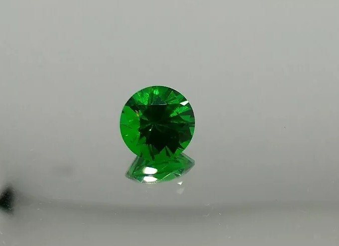 Tsavorite Green YAG 8 mm Round Brilliant Minimum 2.50 Carat Flawless Gem