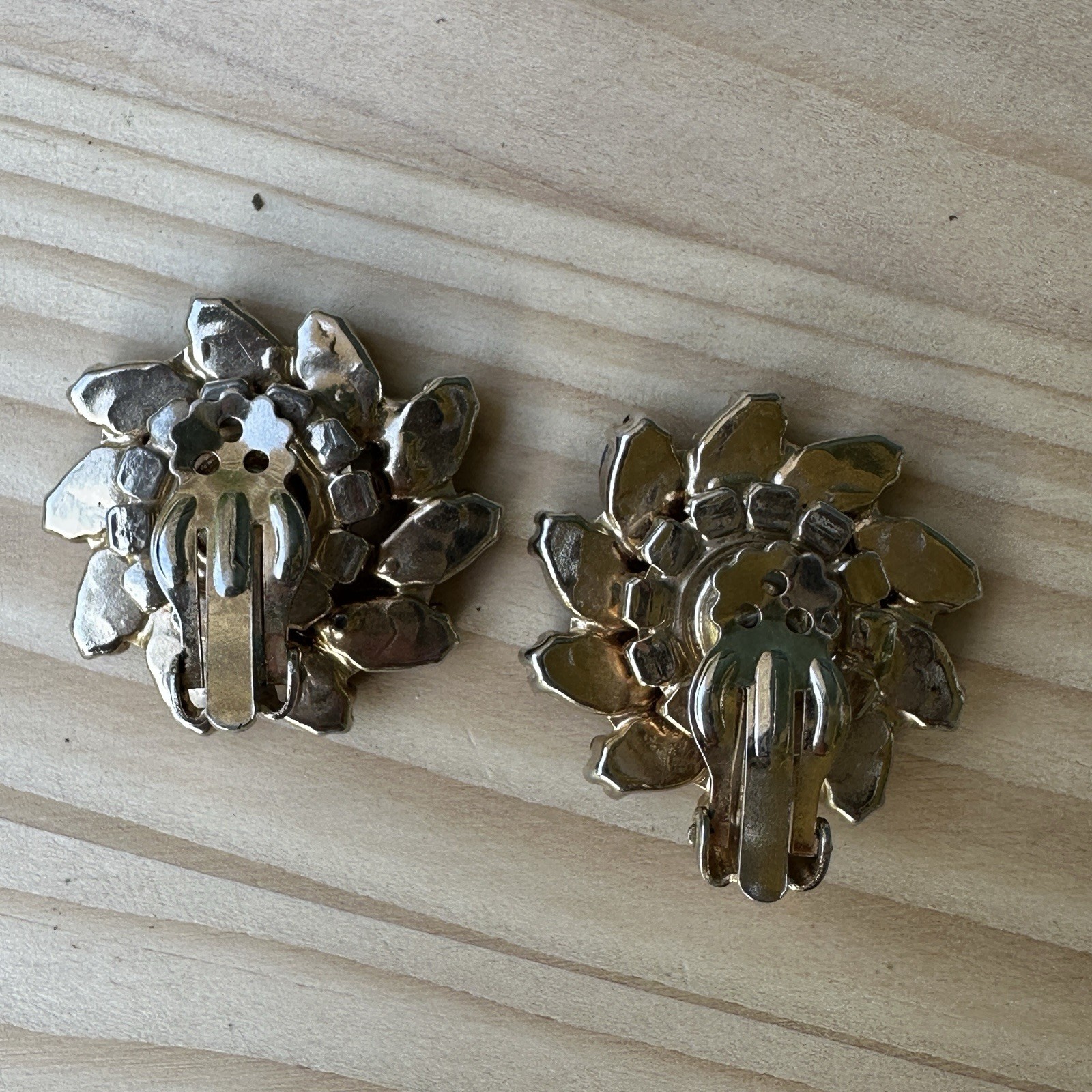 VTG 1950s Wreath Brooch Pin 2.375 Inch Earrings Pink Smoky Navettes Gold Plated
