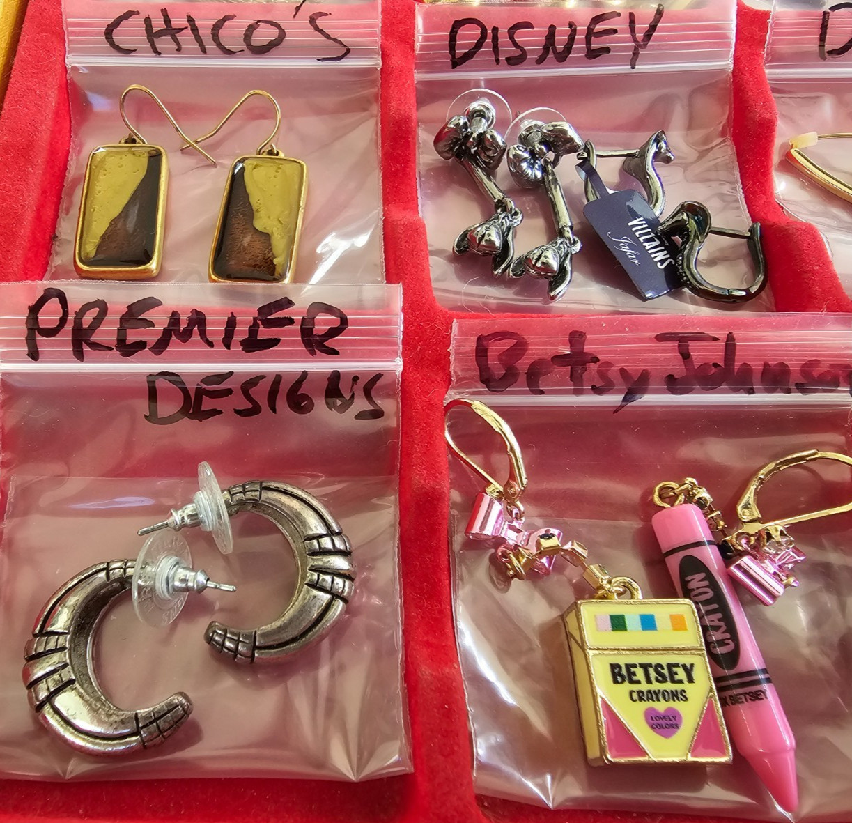 ALL SIGNED 32 Pair Earring lot Kendra Scott, Givenchy LCI AK, DKNY, Monet 1928+