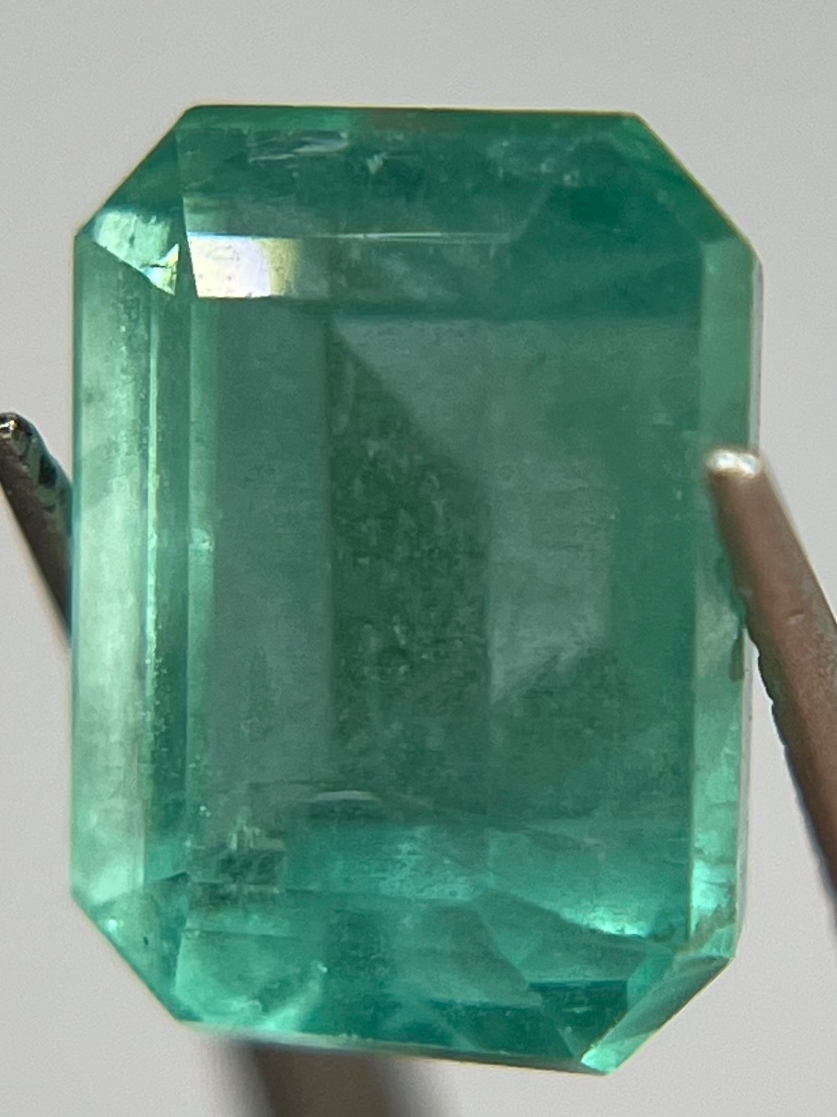 1.95 Ct Natural Emerald – Emerald Cut Green Beryl – 8.22 x 6.18 mm Loose EM40