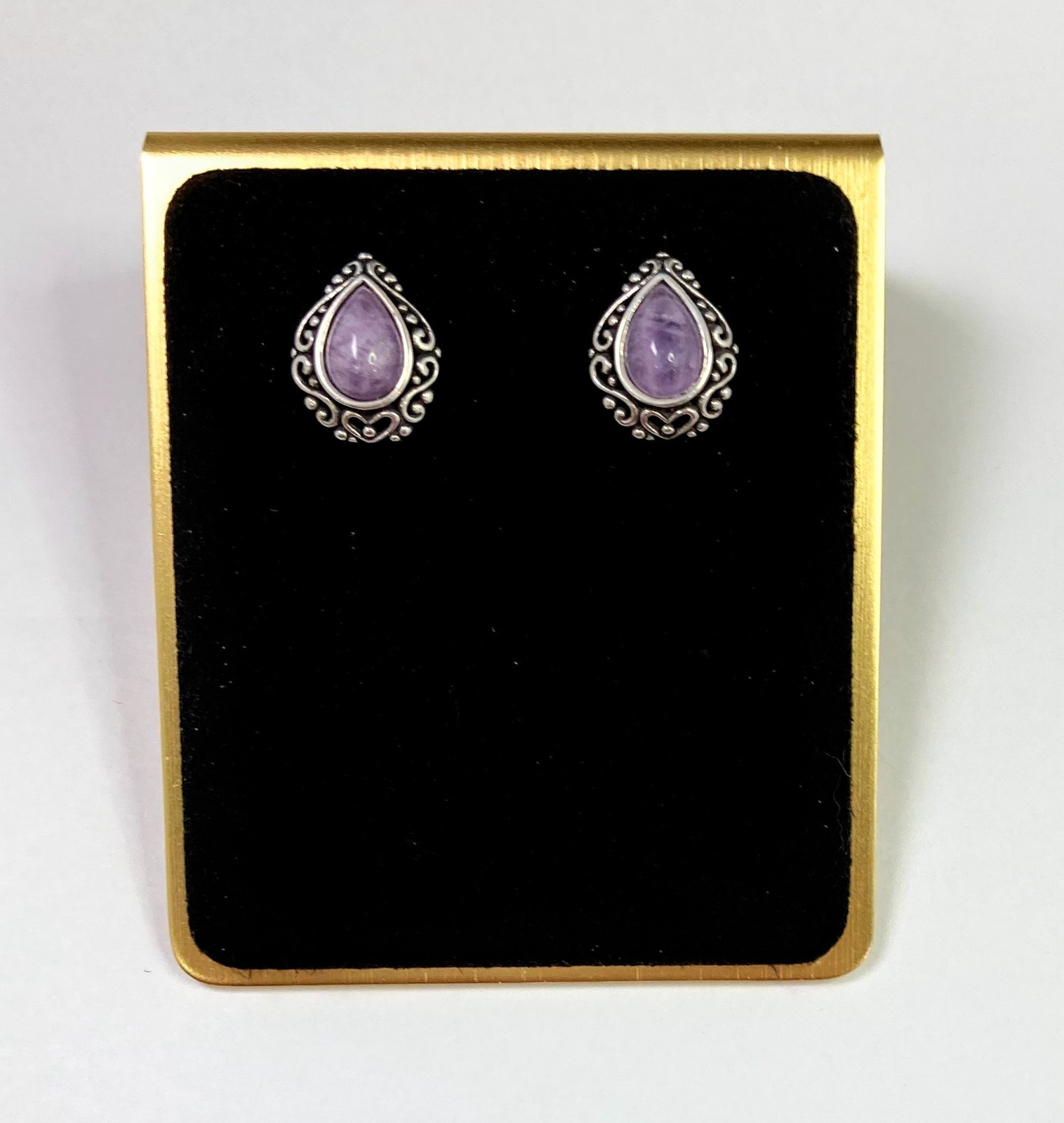 925 Sterling Silver Filigree & Purple Jade Earrings 5/8″ Long by 1/2″ Wide 3.29g
