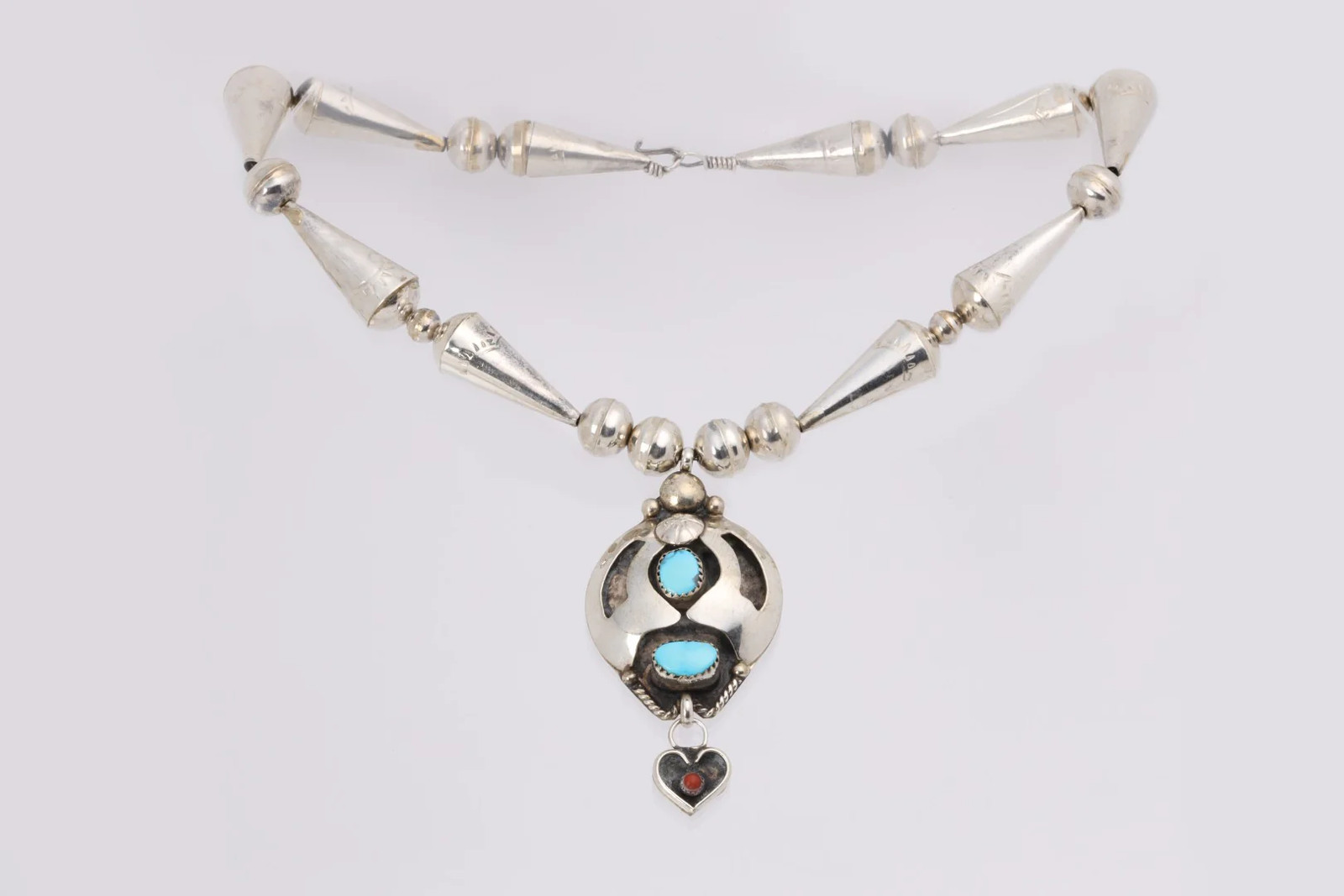 15.75″ Jessie Claw 925 Silver 1.45tcw Turquoise 0.07tcw Coral Necklace (40.73g)