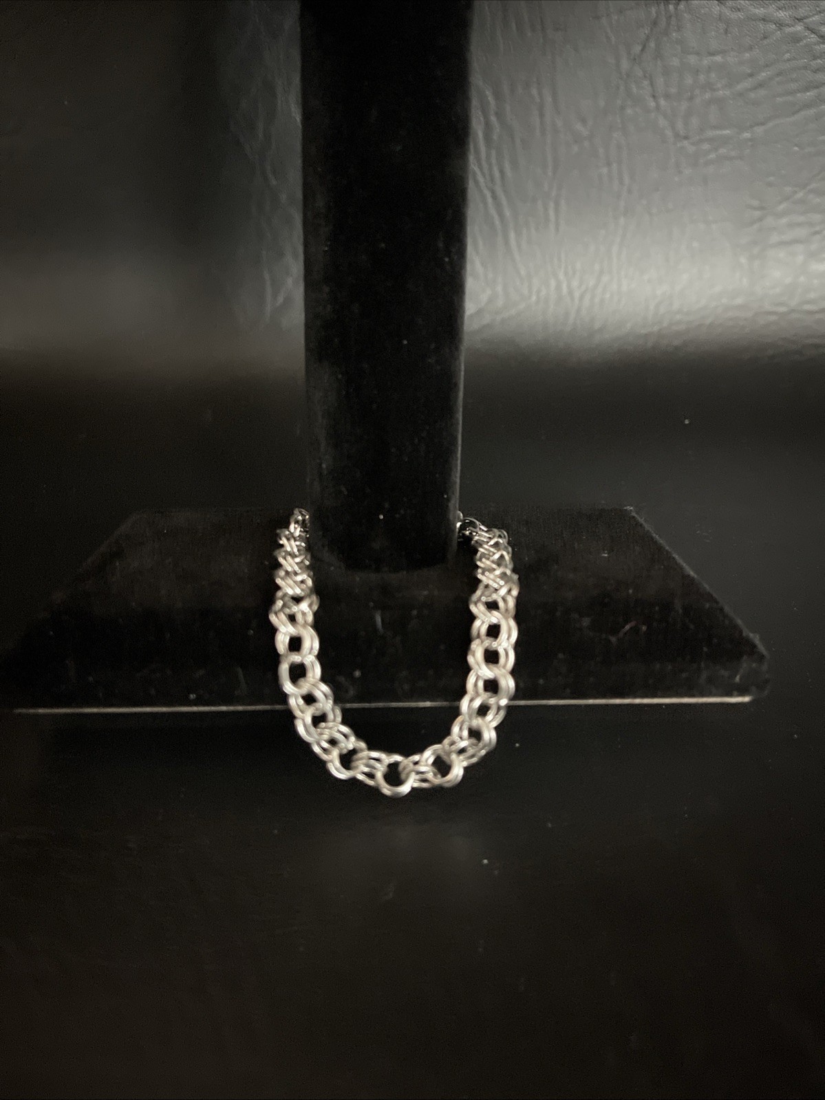 Vintage sterling silver double cable loop charm bracelet 8.8 Grams