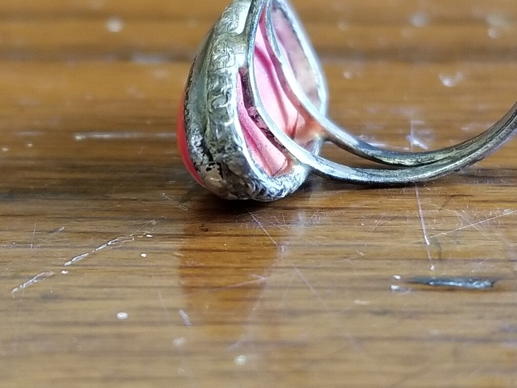 Vintage Red Stone Size 5.75 Women’s Ring. No Indications of metal type
