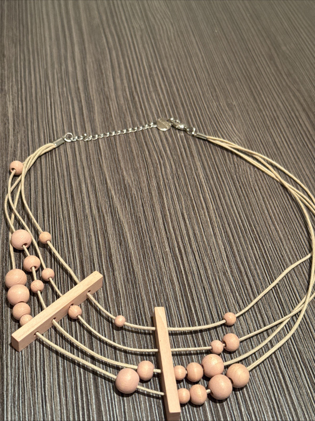 AARIKKA Finland – Beautiful Necklace with Pink Wood Beads