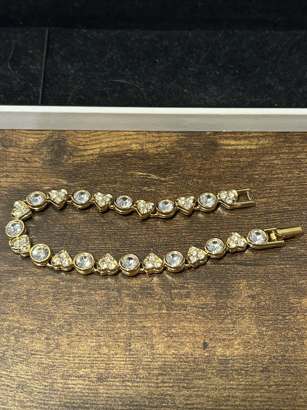 Stunning Swarovski Clear Heart Yellow Gold Plated Tennis Bracelet 18.5 cm approx