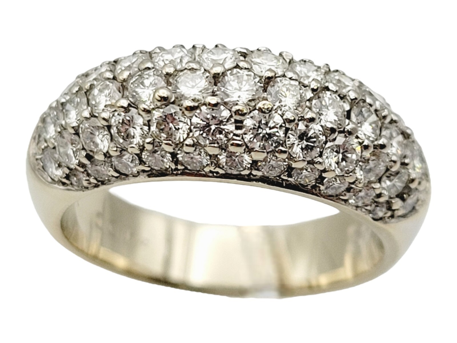 Ring Diamonds Round Pavé 1.52 CTW Dome 7.18 mm Band 18 Karat White Gold Size 7