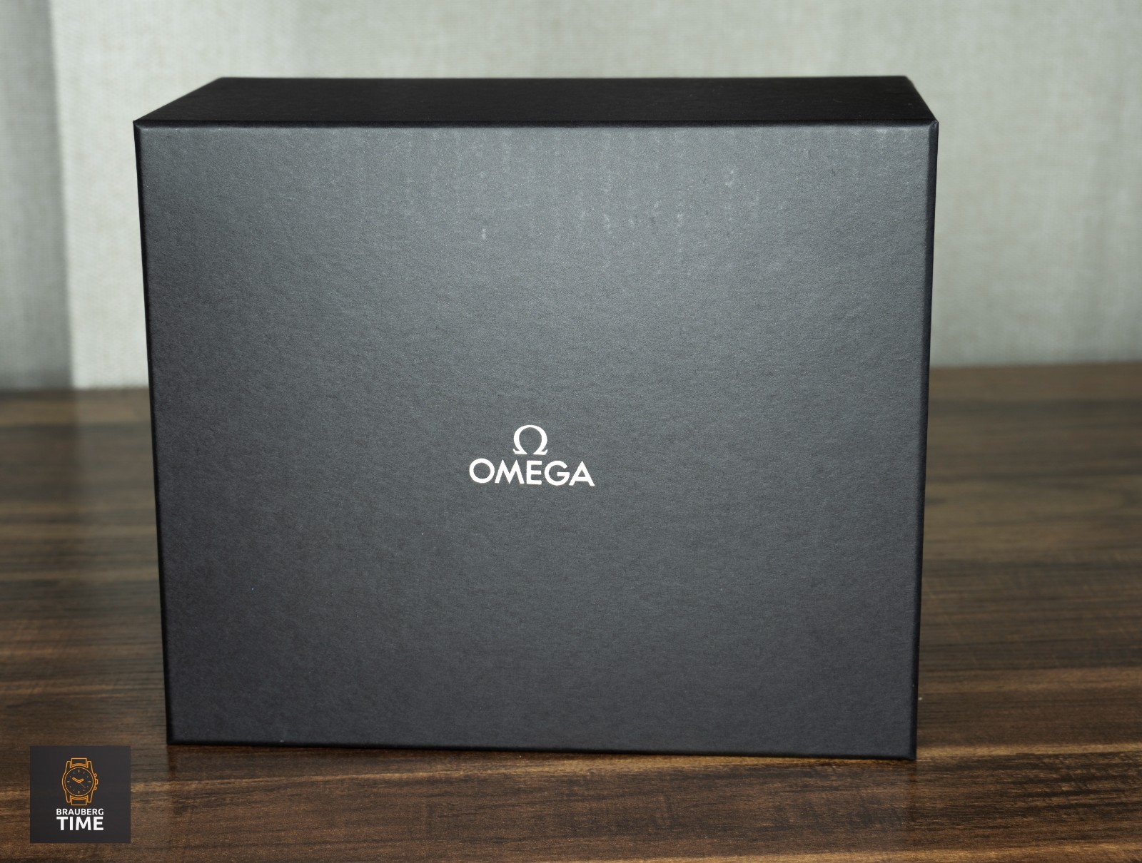 Omega Seamaster Diver 300M James Bond 60th 210.30.42.20.03.002 42mm Box Papers