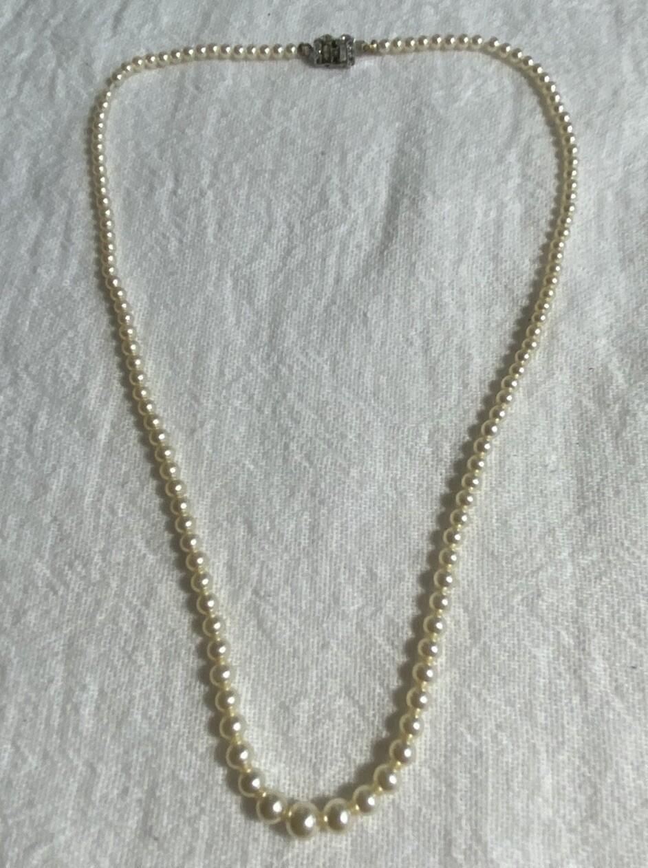 Vintage Graduating Faux Pearl Necklace Silver Tone Rhinestone Push Lock Closure