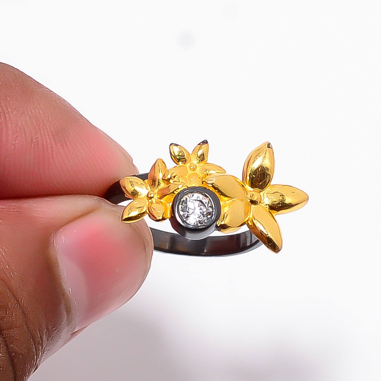 White Topaz Black And Gold Plated 925 Sterling Silver Ring S.7 R8749