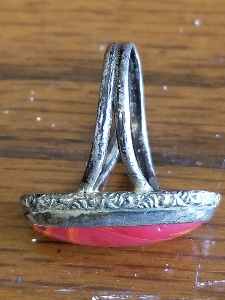 Vintage Red Stone Size 5.75 Women’s Ring. No Indications of metal type