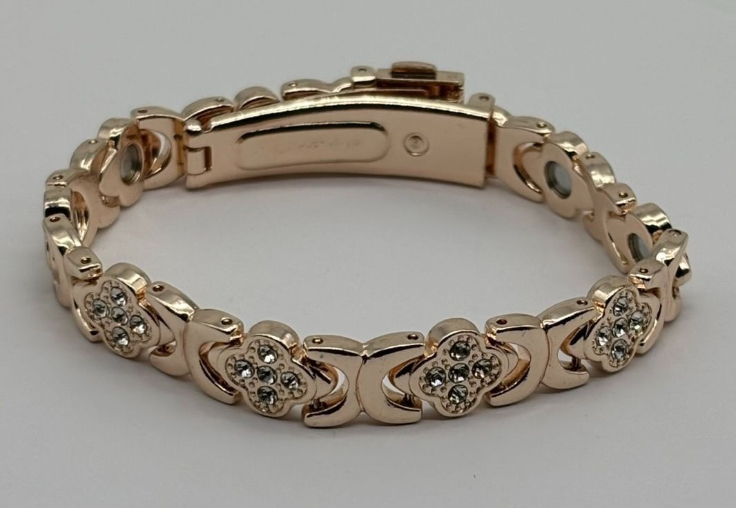 Stainless Steel Magnetic Therapy Bracelet Clover Pattern in Gold-Tone Not Signed