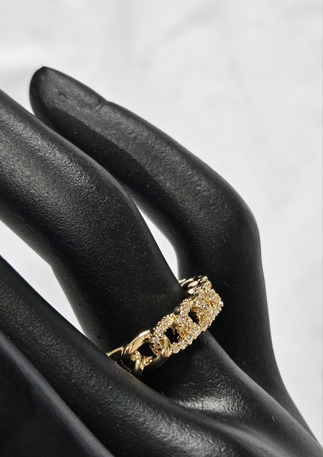 Gold Tone Ring Link Design White Crystals Open In Back Size 6 J15-3610