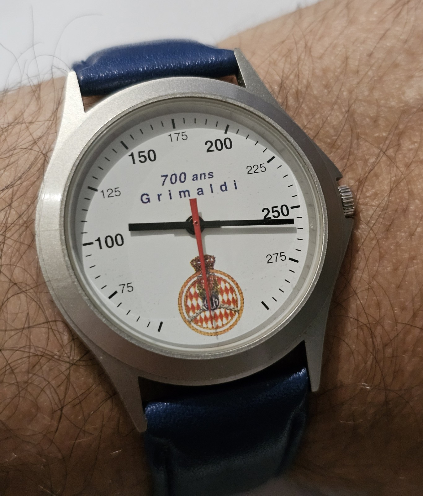 VINTAGE 1997 CLUB MONACO GRIMALDI 700 YEARS MONTE-CARLO AUTOMOBILE WATCH