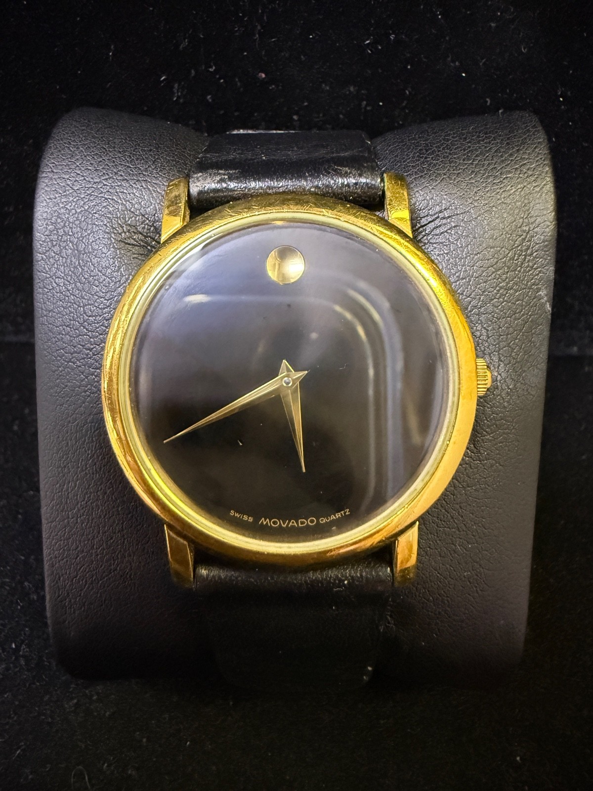 Movado Museum Classic Gold-Tone Men’s Watch | Swiss Quartz | Ultra-Minimal