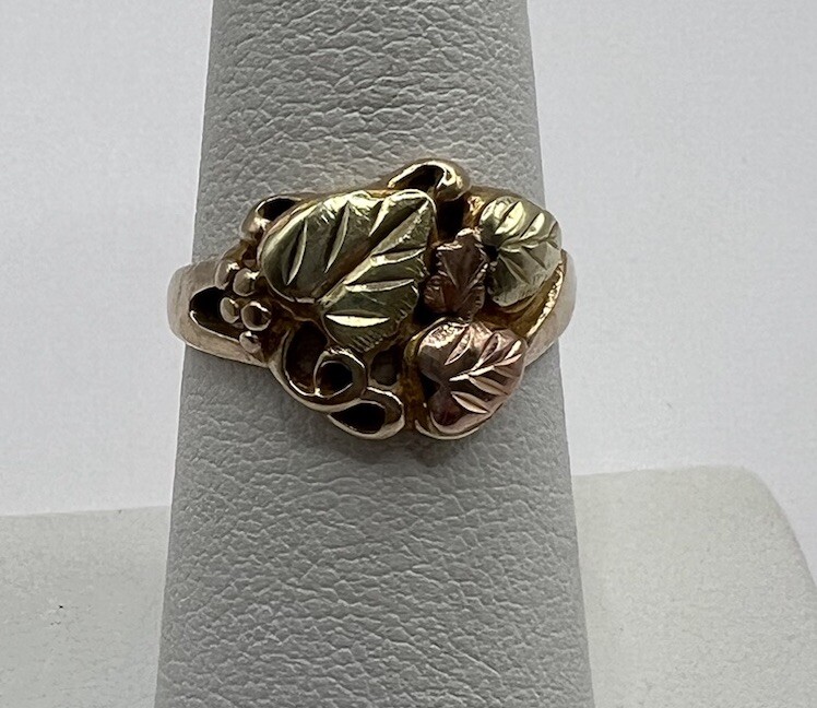 Landstrom’s Black Hills gold ring 10 karat size 6.75 Multi Toned Gold 3.4 grams