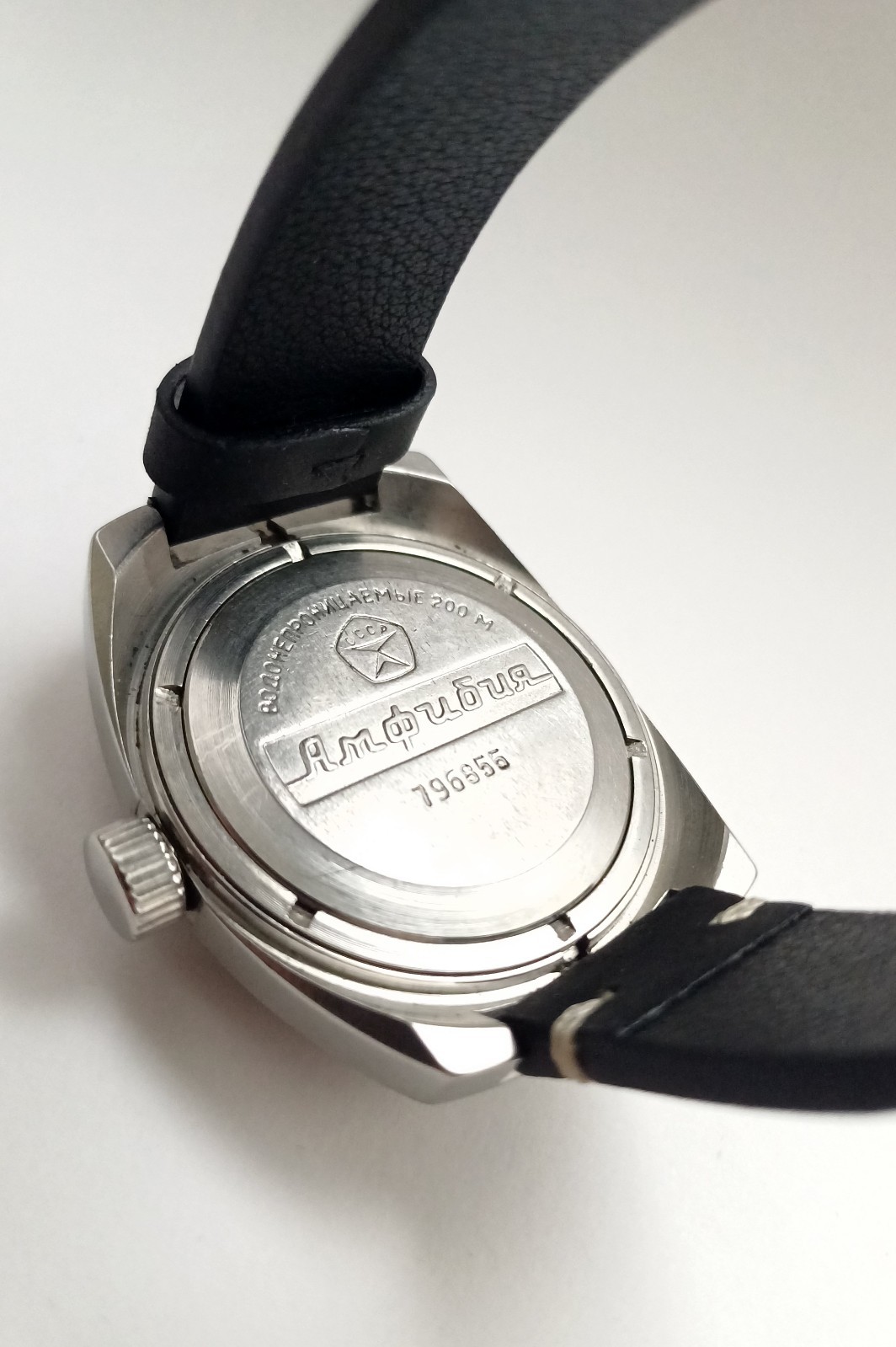 Soviet Vintage Vostok Amphibia Watch – 200m Diver – Mechanical Watch USSR