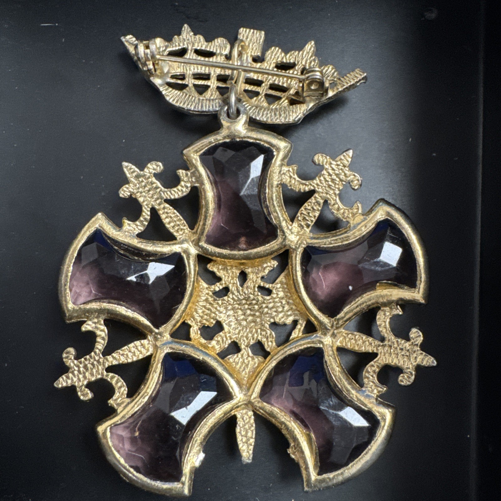 Vintage Gold-tone Purple Glass Eagle Crown Brooch/Pendant 3″