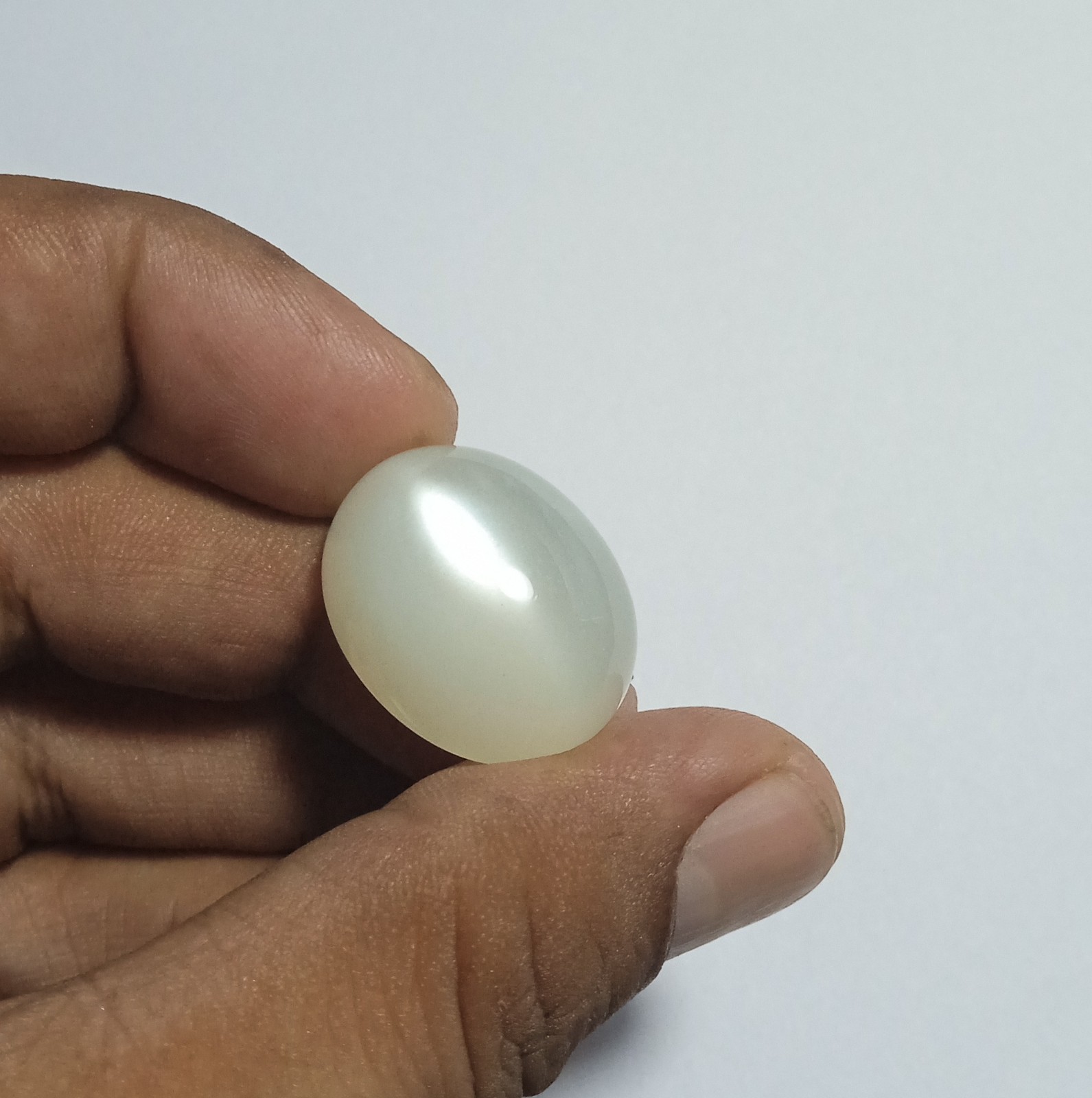 39 Carat 23.9x19x11.9 MM Natural Off White Color Moonstone Oval Shape Cabochon