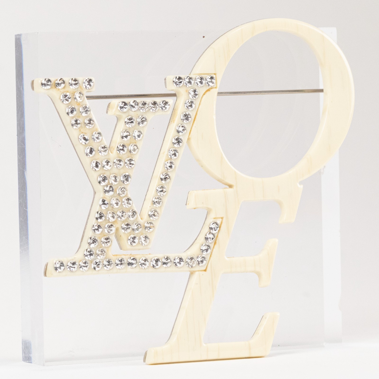 Louis Vuitton M65490 That’s Love Pin Brooch Resin Rhinestone Ivory Rare