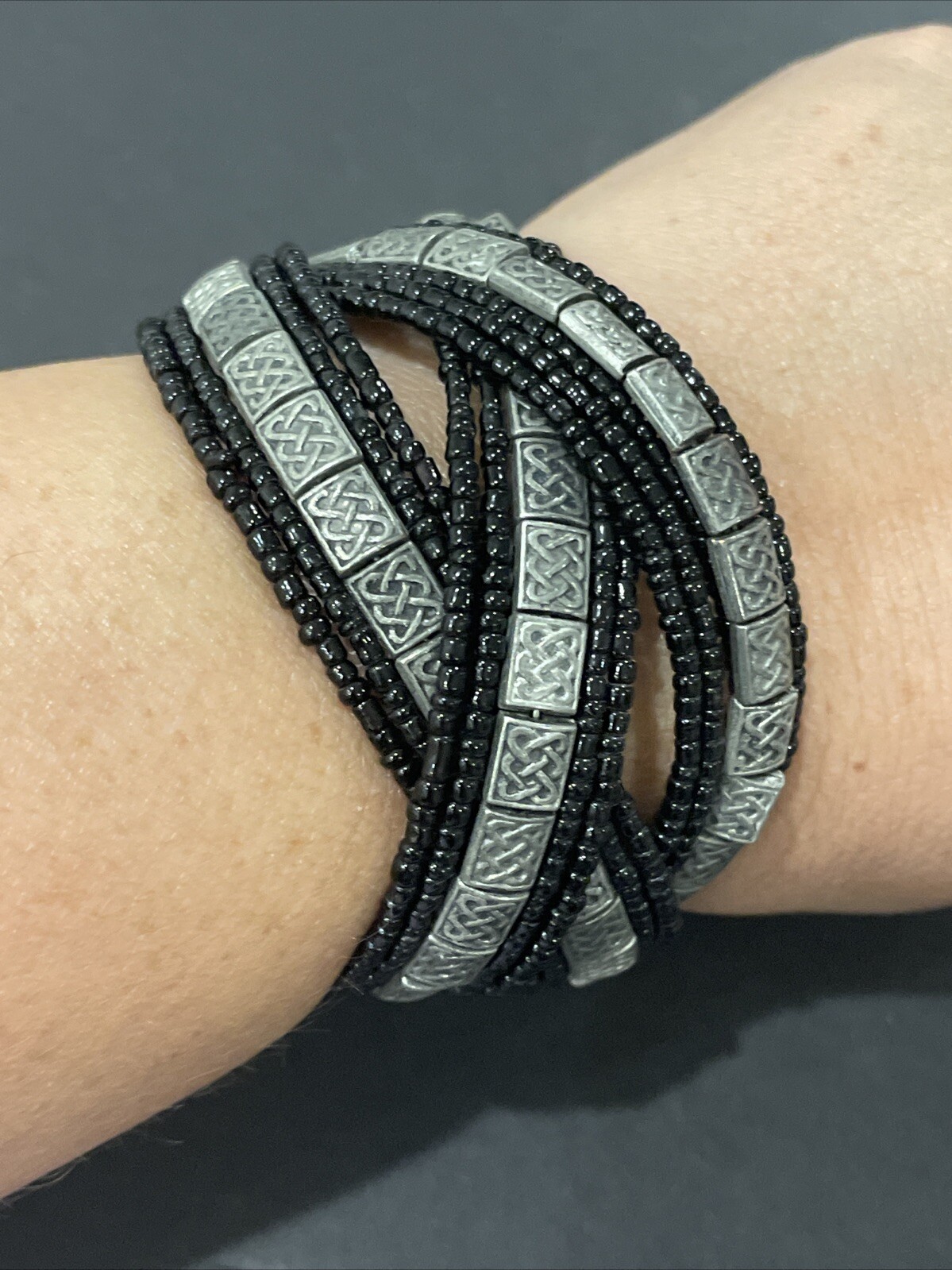VINTAGE Beaded Cuff BRACELET Black & Silver ~ Seed Beads & Pewter Look Charms