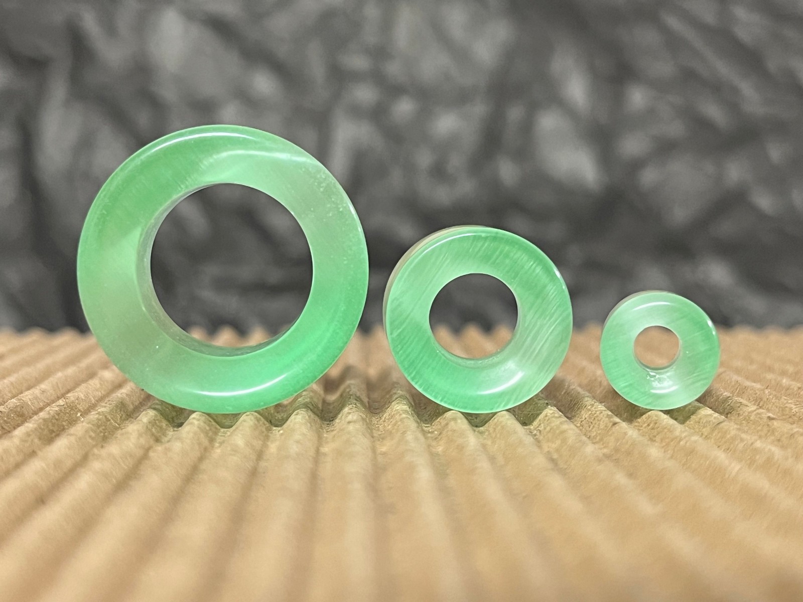 PAIR Green Cat Eye Stone Double Flare Tunnels Plugs Earlets Gauges Body Jewelry