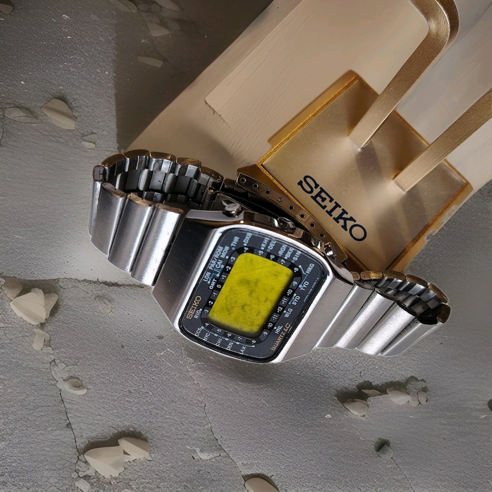 VINTAGE 1975 Quartz Seiko LCD M158-5009 PAN -AM LIKE NEW NOS