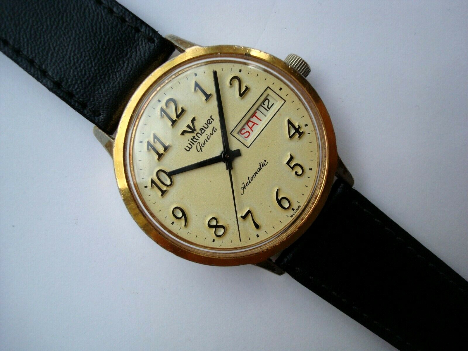 WITTNAUER GENEVE MENS AUTOMATIC WATCH 17j. ETA 2879 DAY DATE Quick Set Near Mint