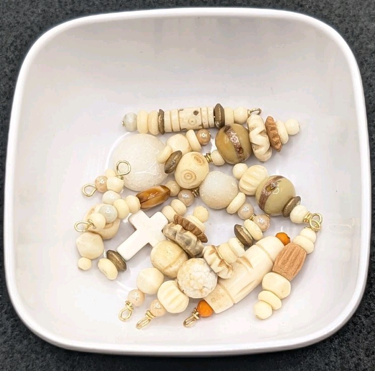 Carved Ivory Wood Mixed Beaded Charm Boho Bag: DIY Projects Craft 🤍🤎