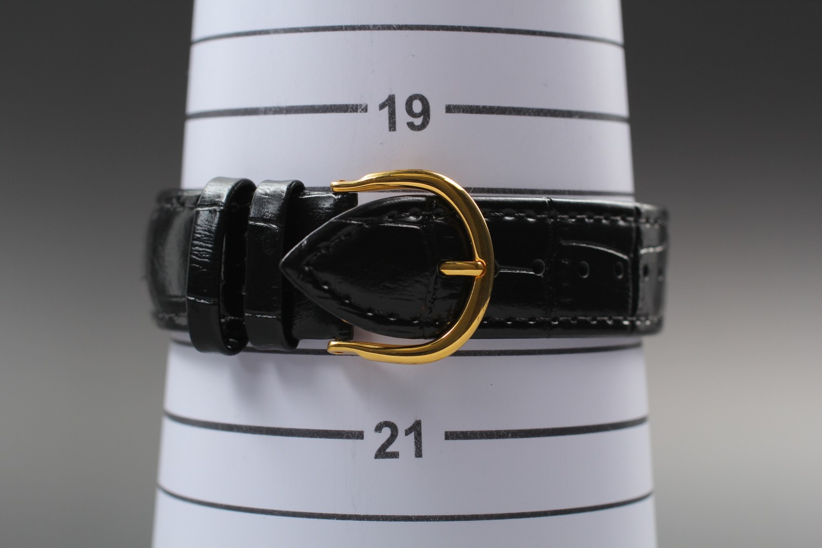 Rare Vintage 1980 Seiko Quartz 7121-8000 Gold Round Dial Qz Men Watch From JAPAN