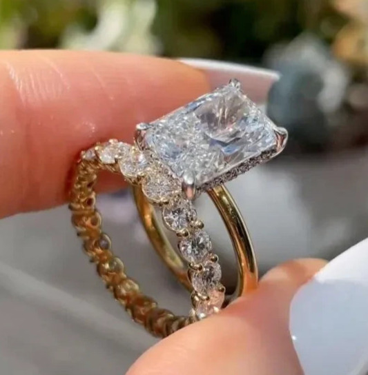 4.10Ct Radiant-Cut Lab Grown Diamond Solitaire Bridal Set Ring 14K Yellow Gold