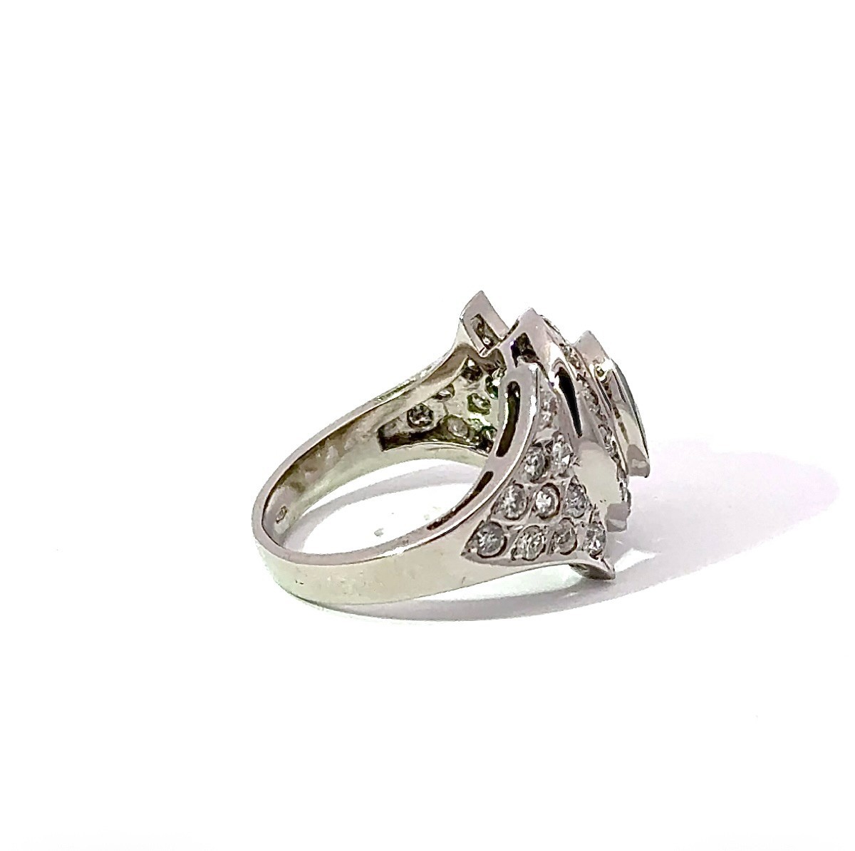 Ring 750 Gold Magnificent Vintage Ring 14K White Gold with Sapphire & Diamonds