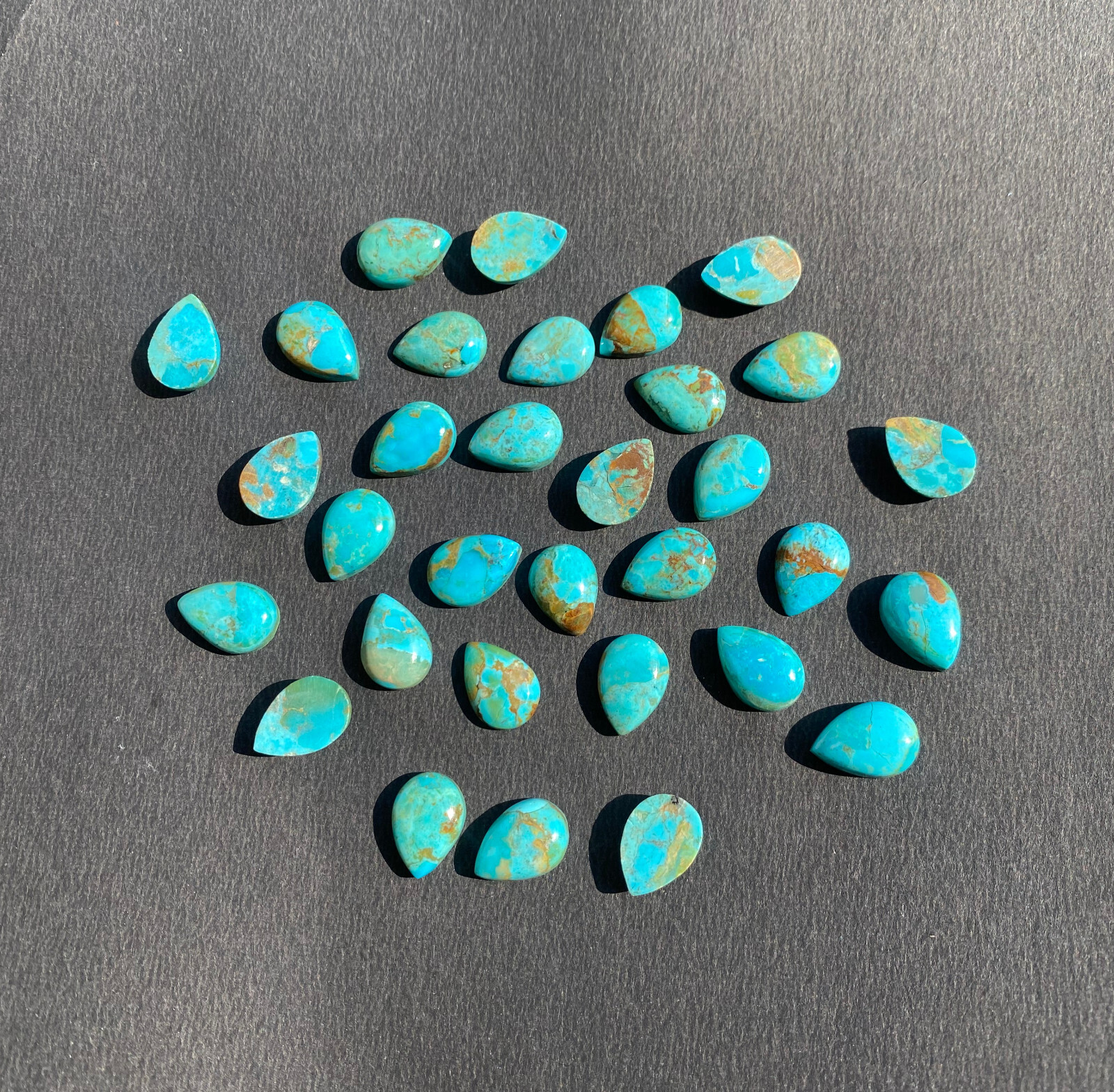 [WHOLESALE] NATURAL BLUE MOHAVE TURQUOISE CABOCHON PEAR SHAPE LOOSE GEMSTONE