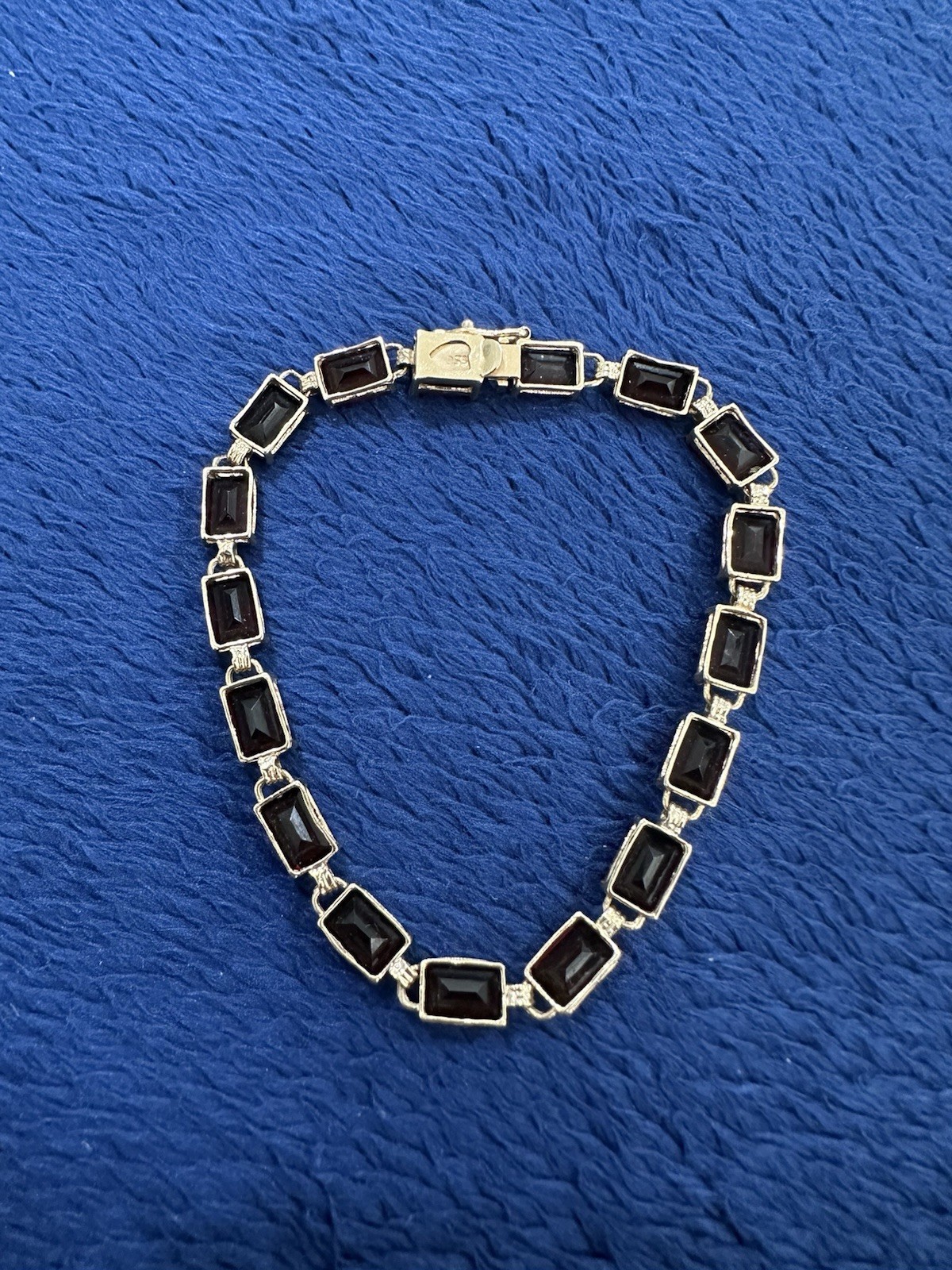 14k Yellow Gold Red Garnet Tennis Bracelet, 7in Long, 9g