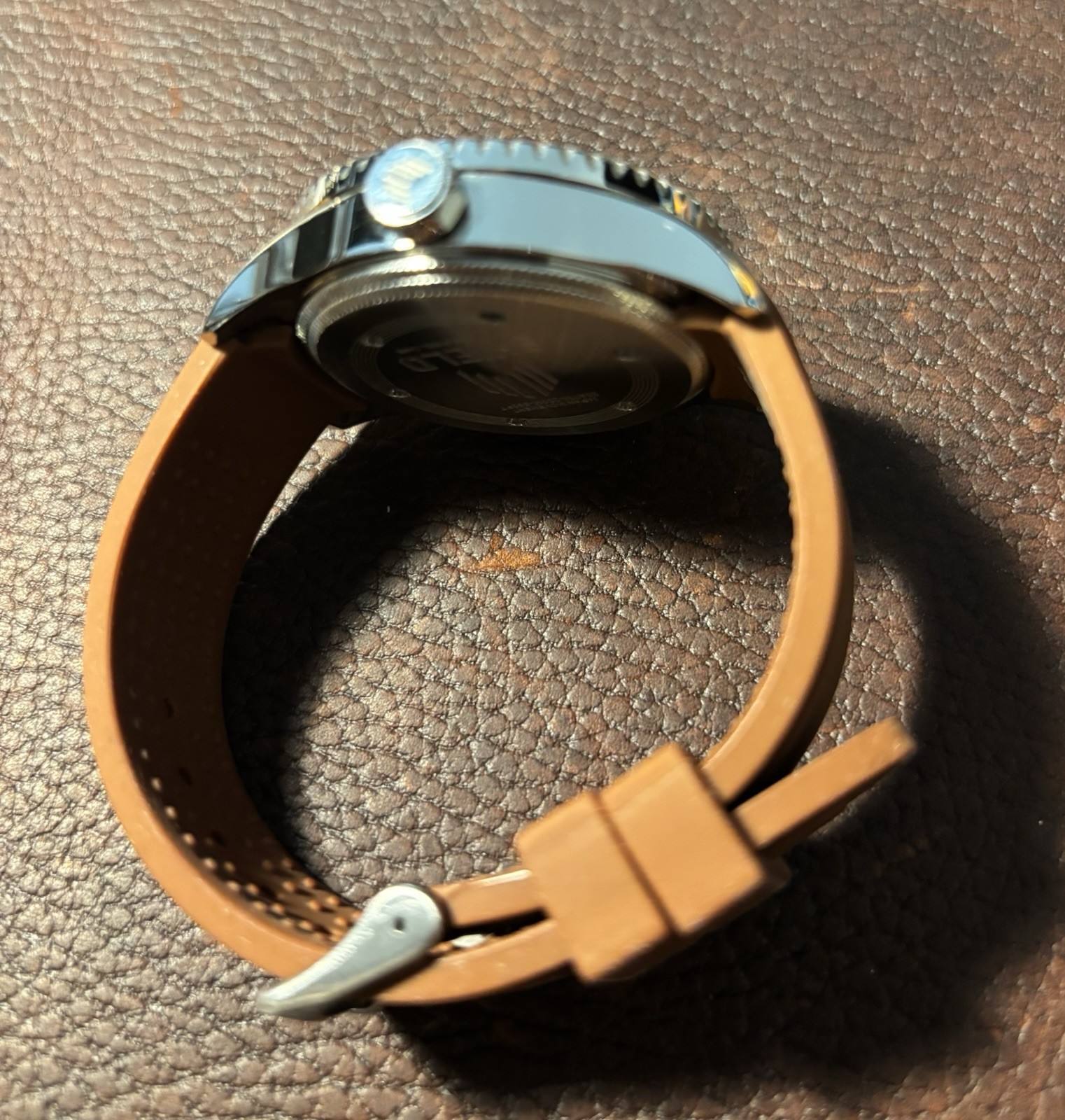 SHIELD Analog Japan Movement 200m Beige Dial Brown Silicone Strap w/Box
