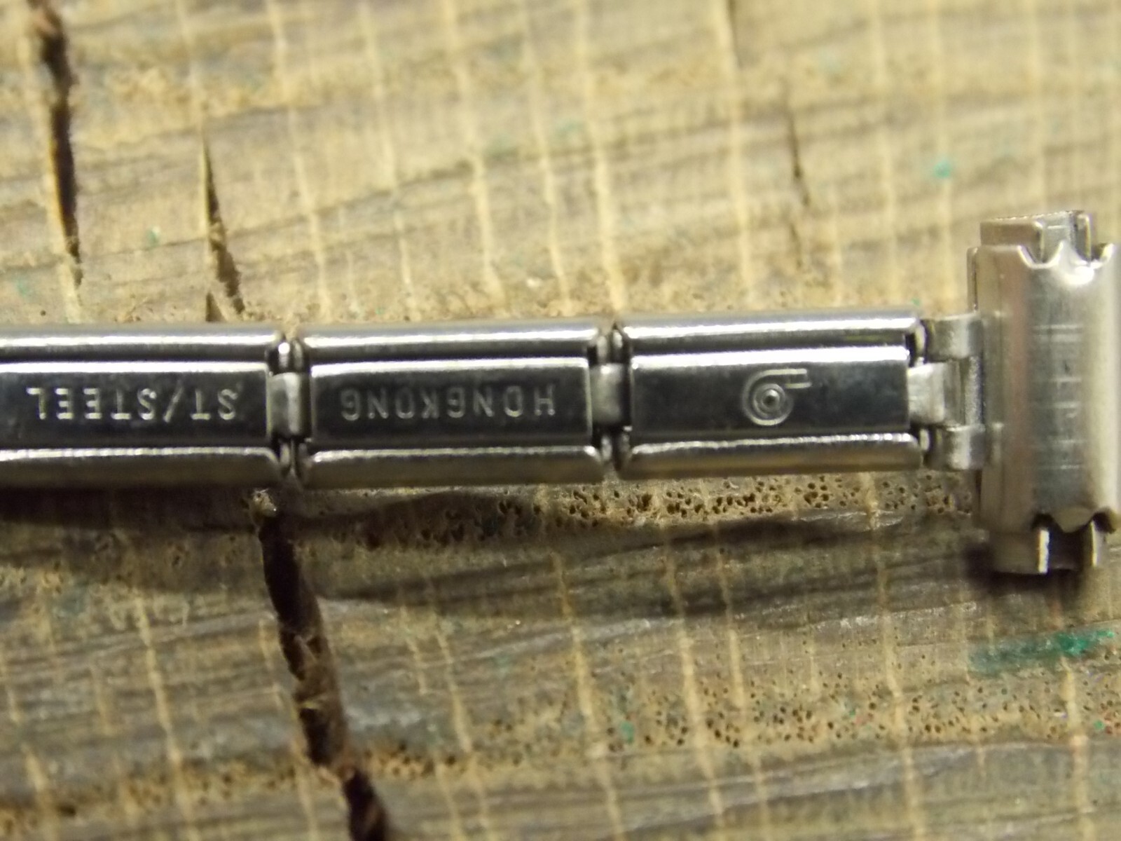 Brite NOS Unused Vintage Watch Band Expansion Stainless Steel 8mm-9mm Ladies