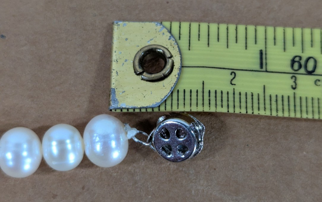 Vintage Genuine Pearl Necklace w/ Silver Rose Clasp Classic Elegant 15.5″