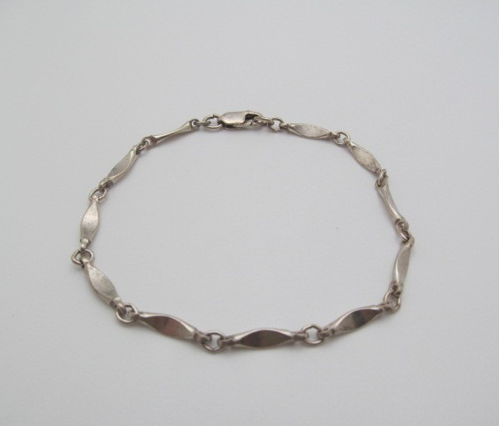 925 Sterling Silver Tapered Barleycorn 3.50mm Bar Chain Link Bracelet 8.25 In