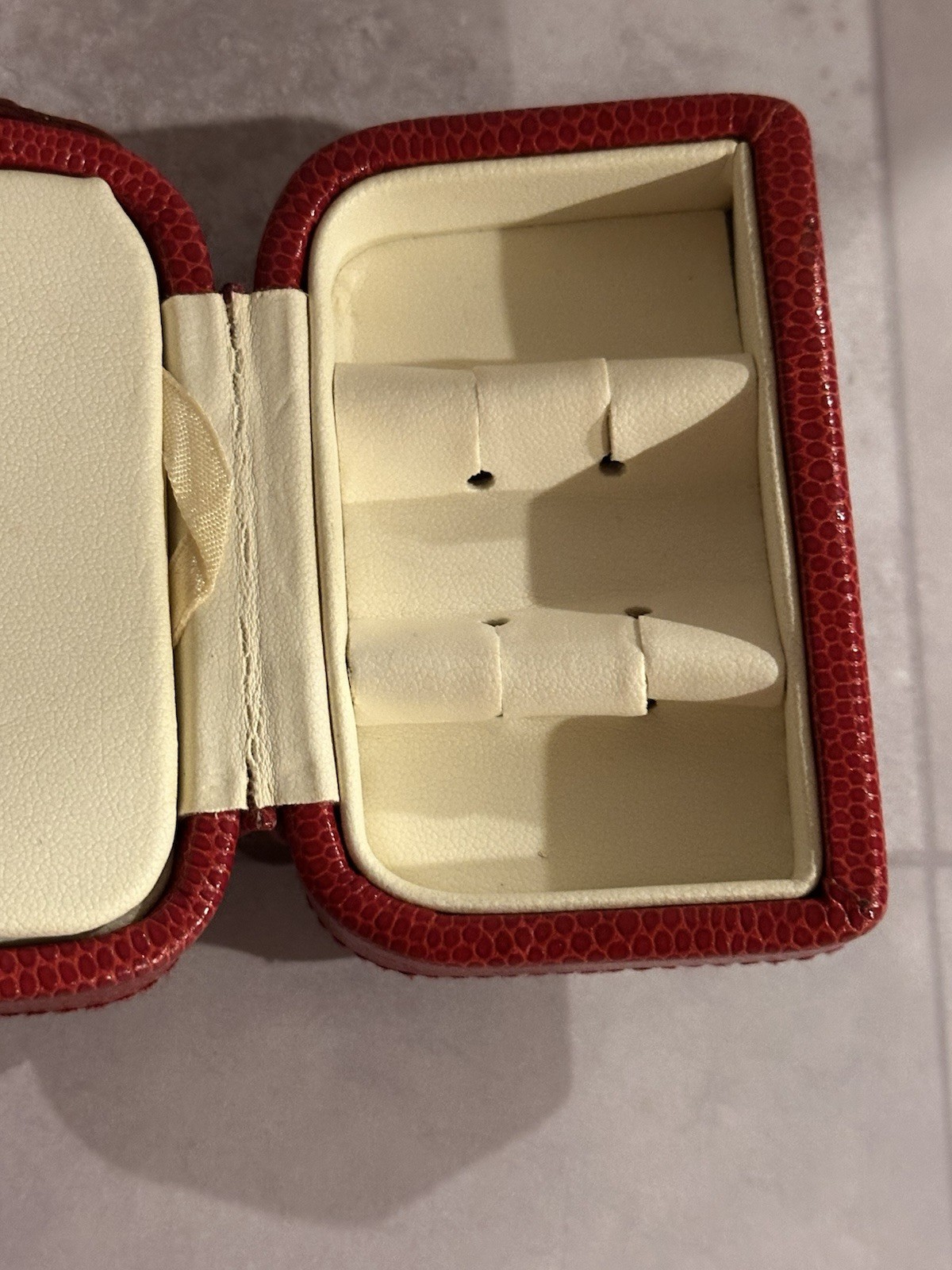 Vintage Wolf Designs Red Lizard Travel Jewelry Box Case Compact Mirror Organizer