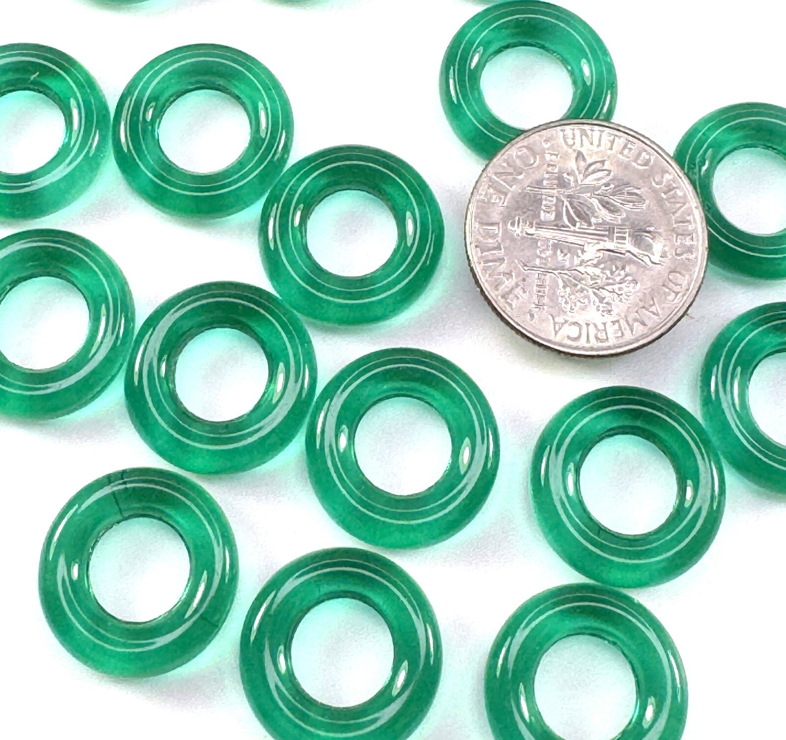Large Hole Beads, 14mm, Emerald Green w/Gloss Finish, Czech Beads, 10 Pcs, w110