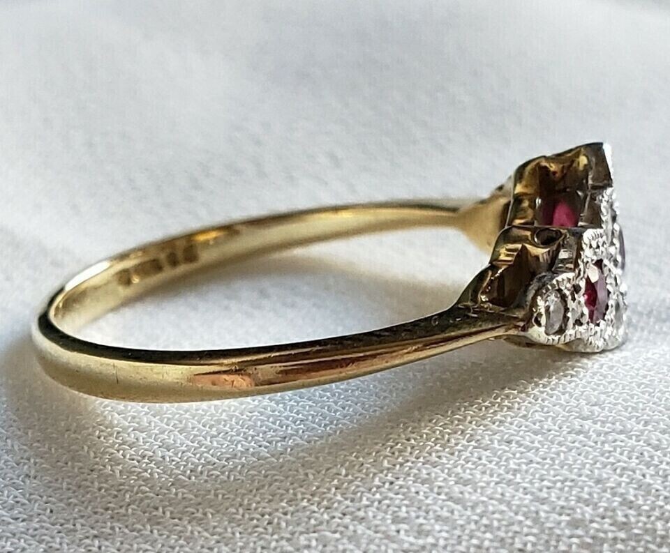 Round Cut Simulated Garnet Women’s Pretty Wedding Ring In 14k Yellow Gold Plated