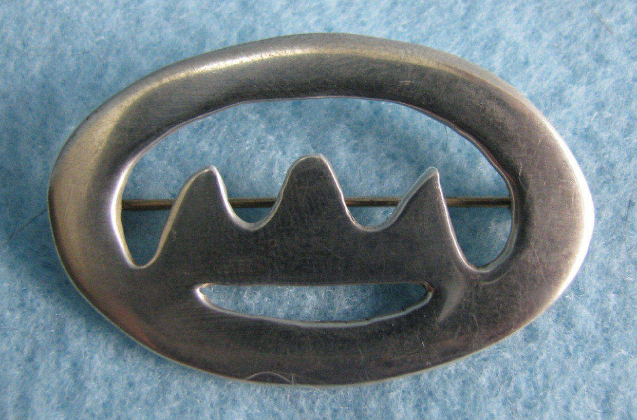 Vintage Native American or Mexico Sterling Silver Modernistic Pin, 7.71 Grams