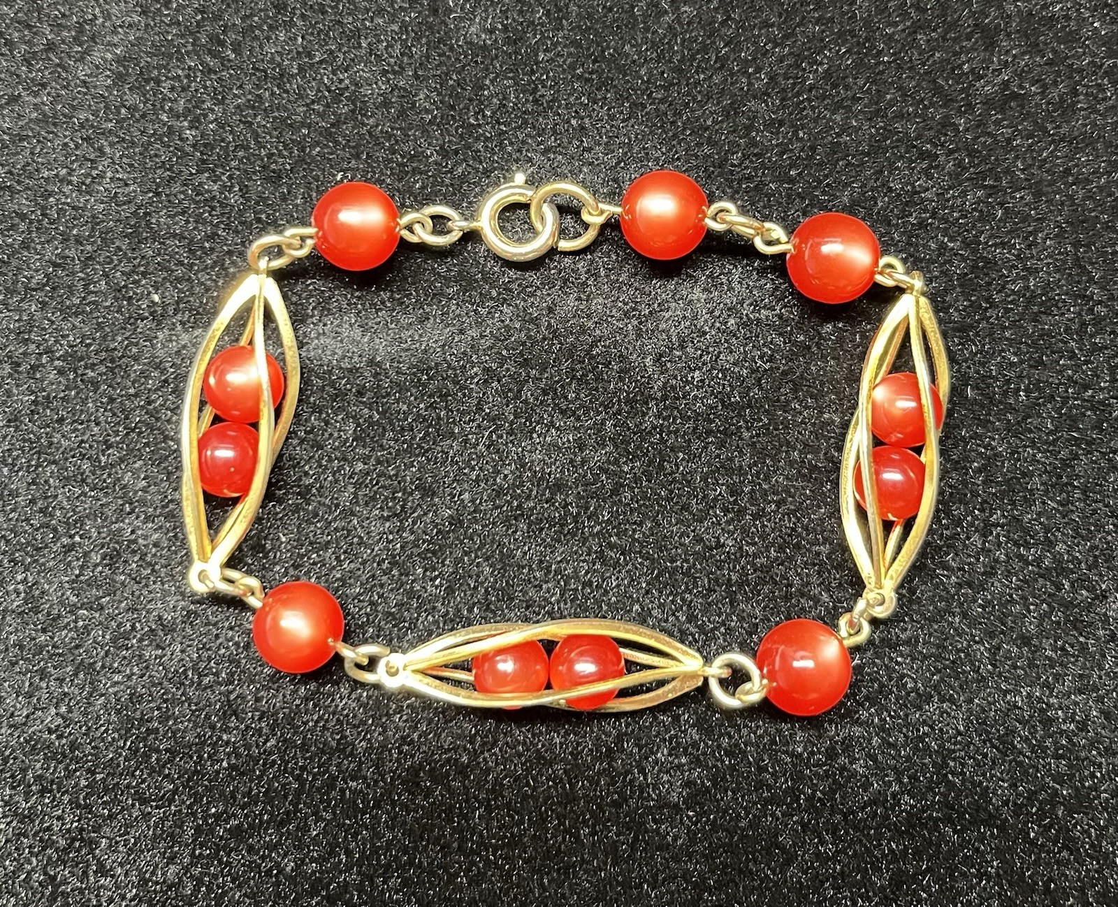 Vintage 1950s 60s Red Bead Bracelet Earrings Set Gold Tone Screw Back MCM
