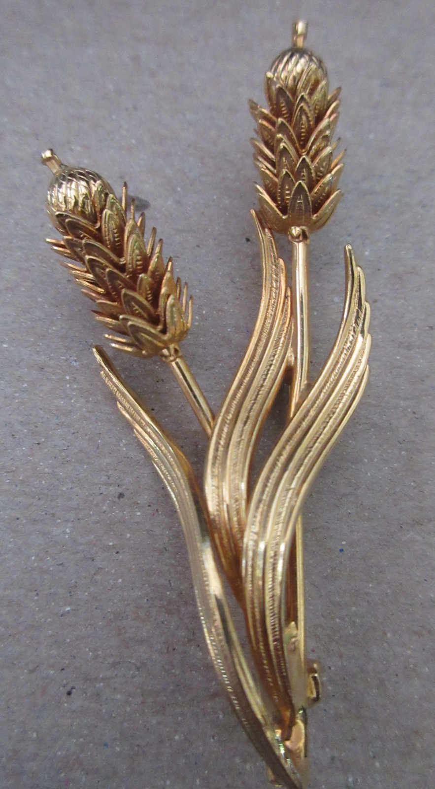 Vtg Wheat Bullrush Cat Tail Grain Stalk Gold Tone Brooch Pin 2 7/8″ Articulated