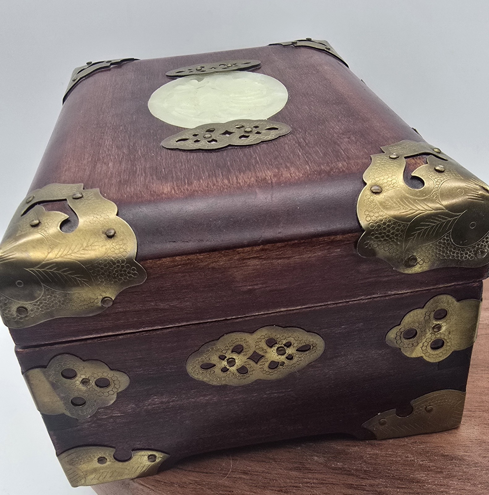VTG Shanghai – Rosewood Brass Jewelry Box – Carved Jade Medallion Asian * READ