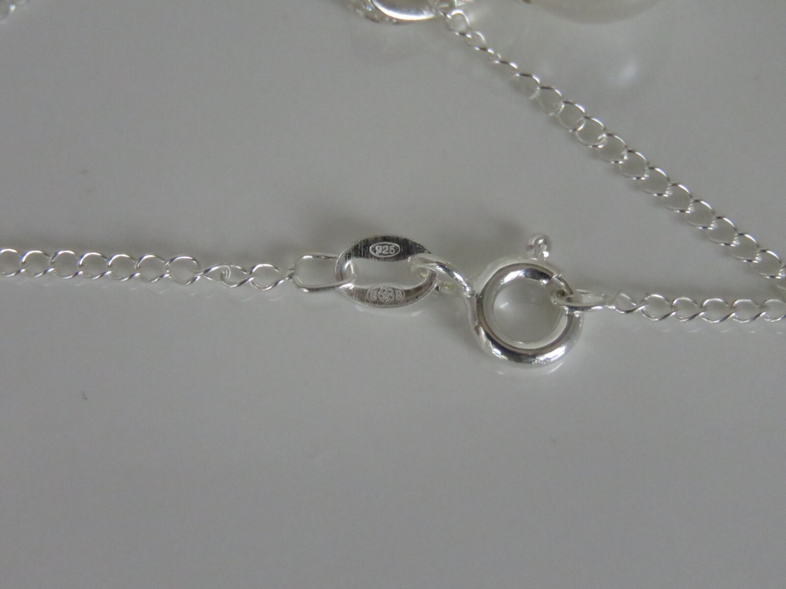 925 Sterling Silver Necklace Made With a Swarovski White Pearl Pendant (sa10.)