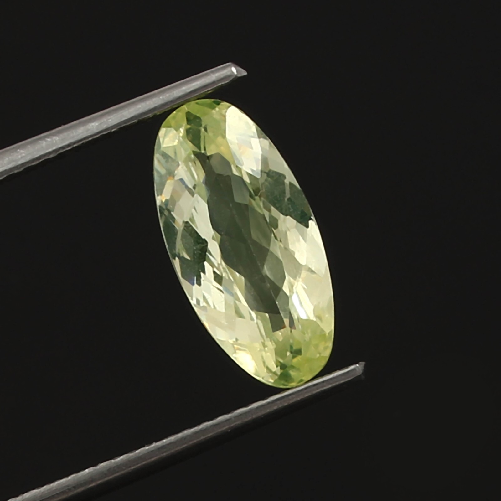 AAA Natural Flawless Ceylon Green Chrysoberyl Loose Oval Gemstone Cut 2.90 Ct